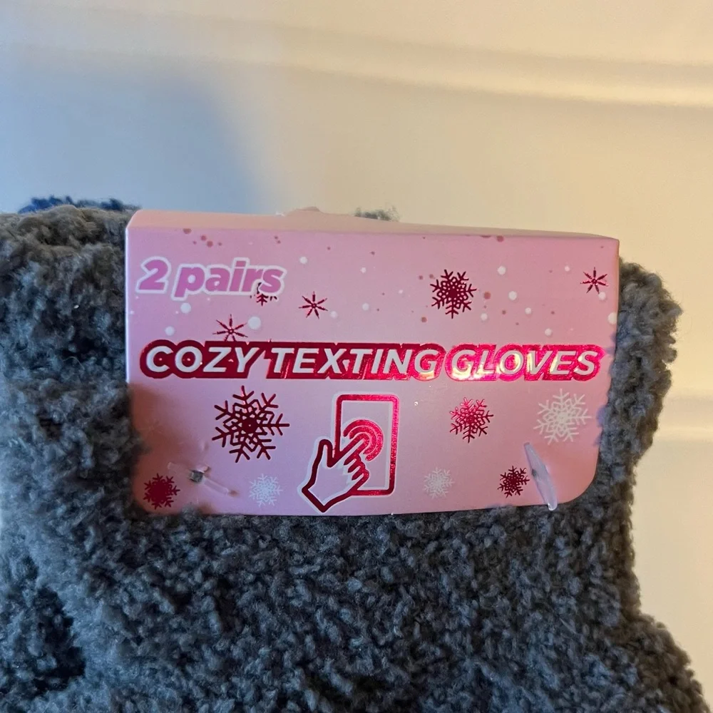 Cozy & Soft Navy Blue and Gray Texting Gloves 2 Pack